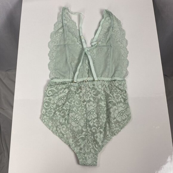 Calvin Klein Faux Fur Hooded Puffer Jacket  Plum Size Medium - Picture 9 of 16